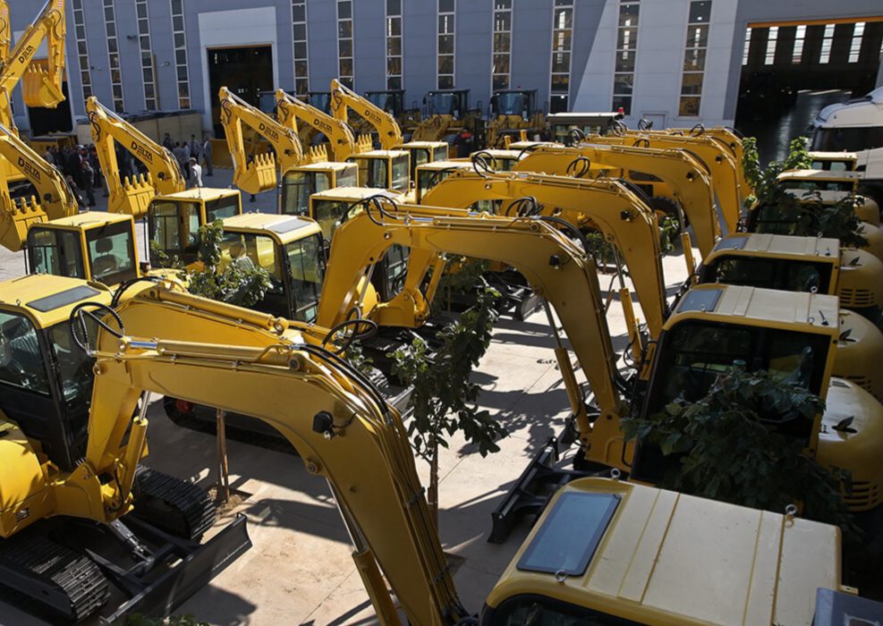 ۱۶۰ دستگاه ماشین آلات راهسازی توقیفی در بوشهر آماده مزایده‌