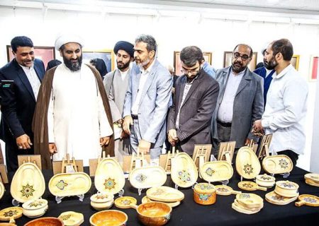 نمایشگاه «جلوه‌های نور» در بوشهر افتتاح شد